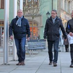 ... auf dem Weg ins Rathaus..